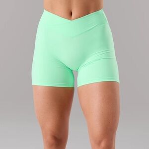 Alphalete WRAP MID RISE SHORT